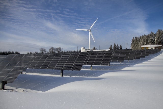 Scopri quanto costa assicurare i tuoi pannelli fotovoltaici e come risparmiare